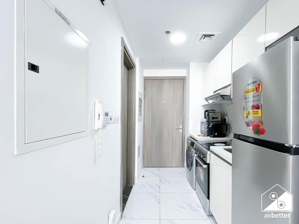 Apartment Jvc Amazing With Balcony & Pool View *