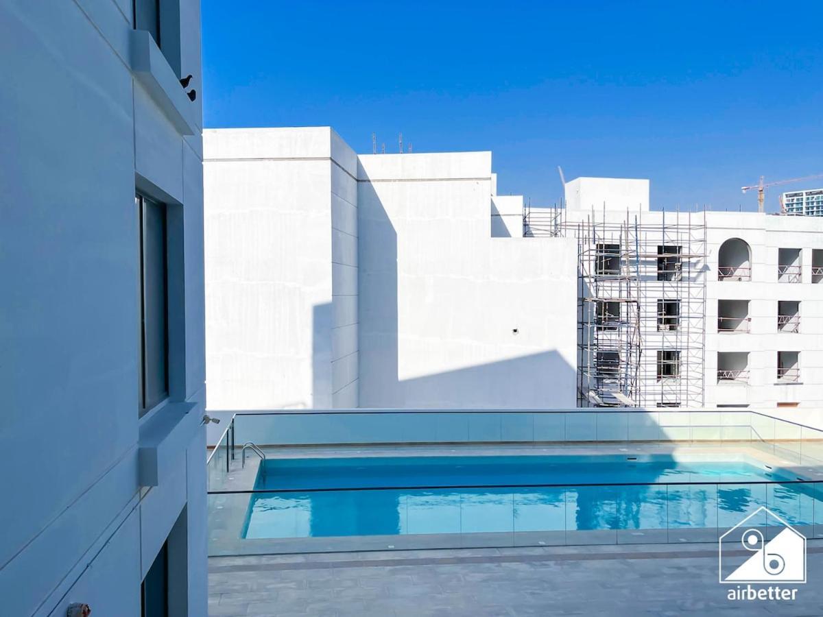 Jvc Amazing With Balcony & Pool View Dubai