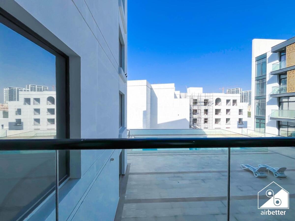 Jvc Amazing With Balcony & Pool View Dubai