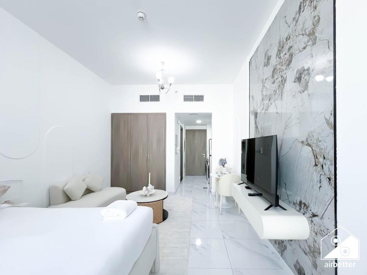 Jvc Amazing With Balcony & Pool View Apartment *